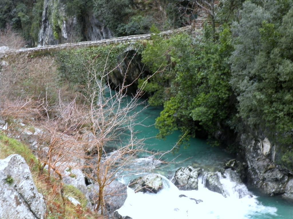 Hotel Garganta Del Cares Poncebos Zewnętrze zdjęcie