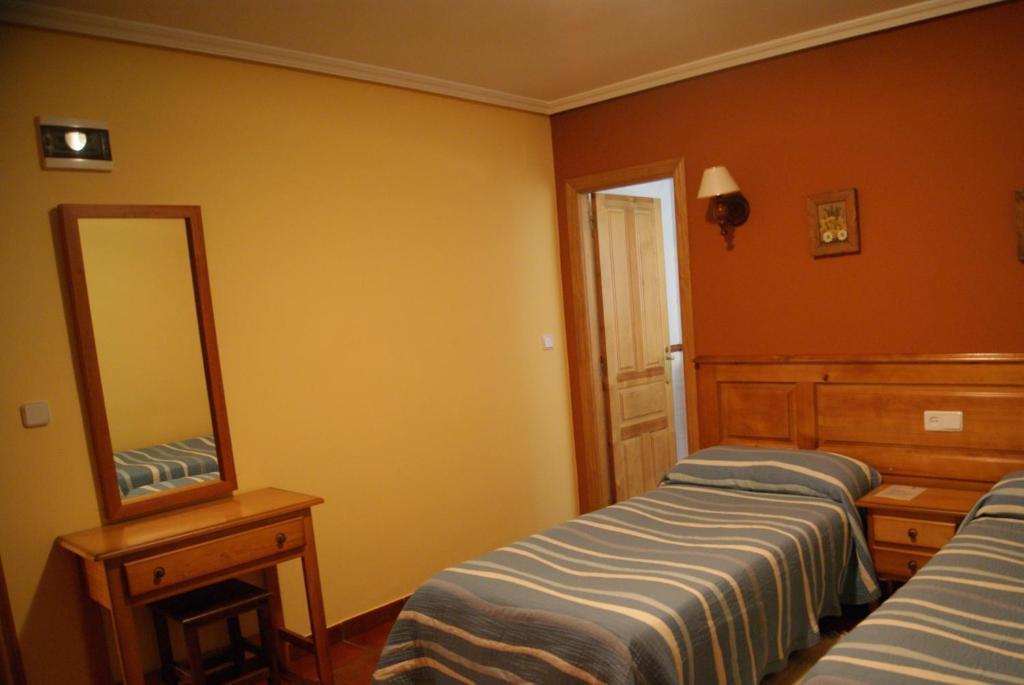 Hotel Garganta Del Cares Poncebos Pokój zdjęcie