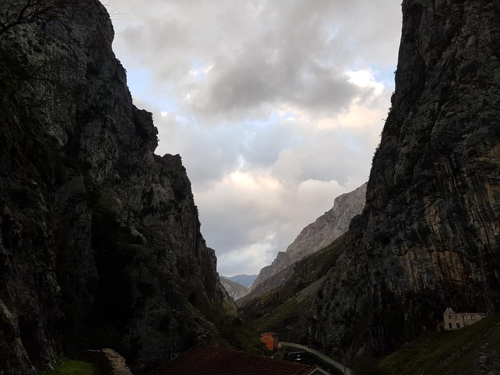 Hotel Garganta Del Cares Poncebos Zewnętrze zdjęcie
