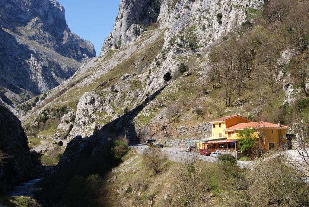 Hotel Garganta Del Cares Poncebos Zewnętrze zdjęcie